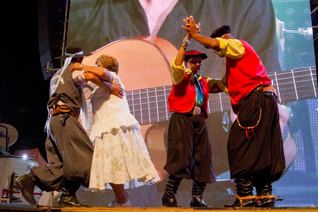 Foto de Silvina Frydlewsky - Ministerio de Cultura de la Nación. Licencia CC BY-SA 2.0. via Flickr La Fiesta del Chamamé. Corrientes. Argentina