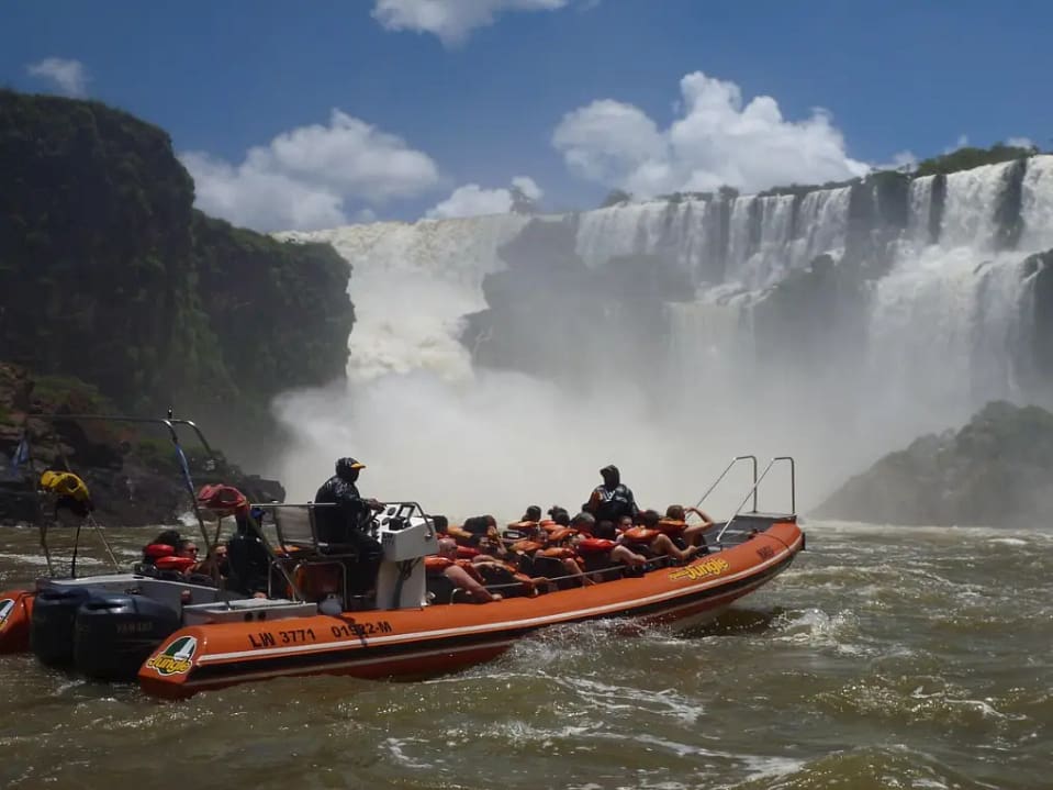 Navegación de aventura cerca de las Cataratas del Iguazú Navegación de aventura cerca de las Cataratas del Iguazú