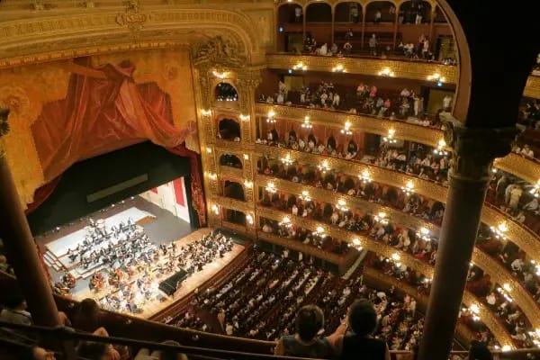 Vista interior del Teatro Colón durante un concierto con orquesta. Buenos Aires. Vista interior del Teatro Colón durante un concierto con orquesta. Buenos Aires.